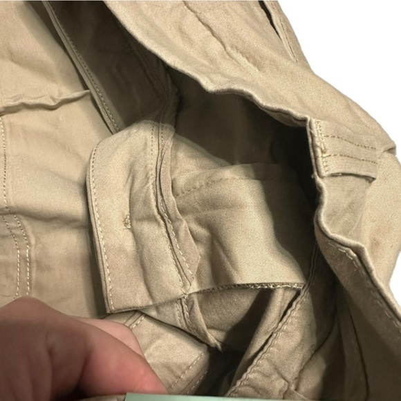 Magellan Khaki Shorts NWT - Picture 4 of 5